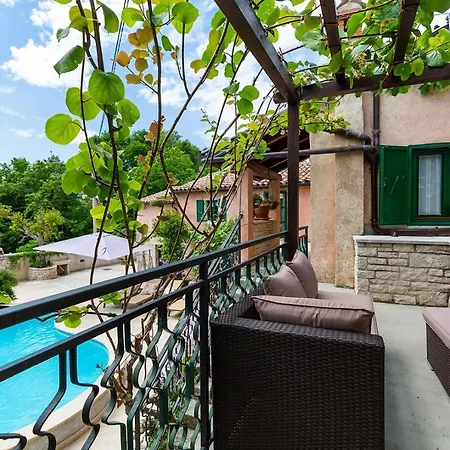 Authentic House Albazora In Istria * Zminj